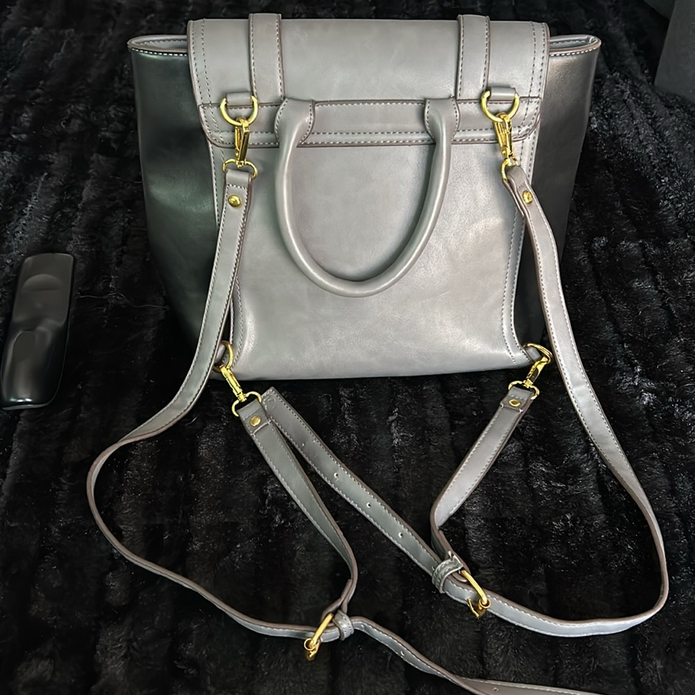 Backpack - Picture 3 of 5